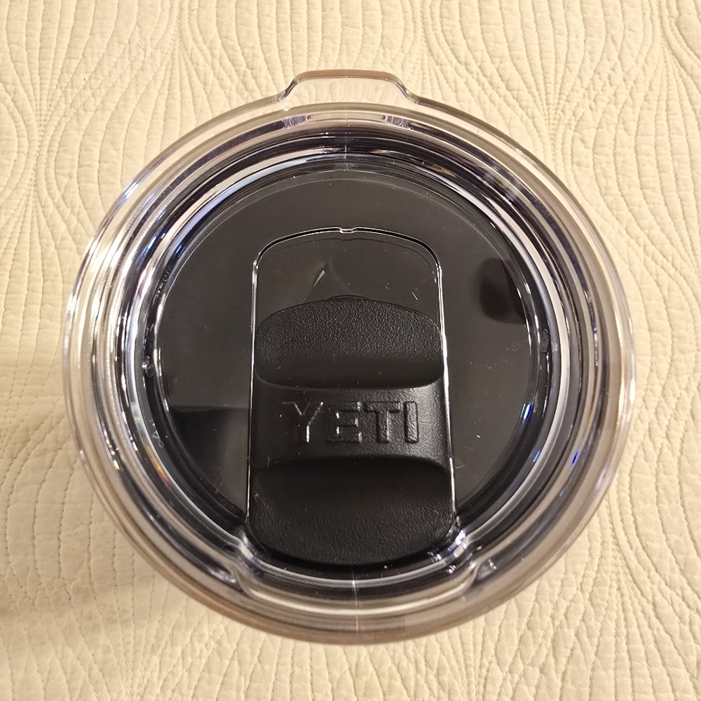 NWT YETI Limited Edition Folds Of Honor Rambler Tumbler 20 OZ - Picture 5 of 5